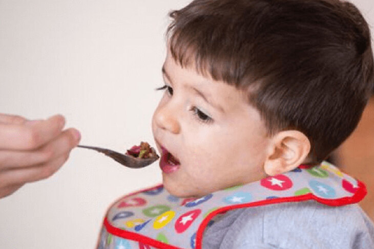 6 alimentos esenciales para el desarrollo del cerebro infantil - Mis Primeros Tres