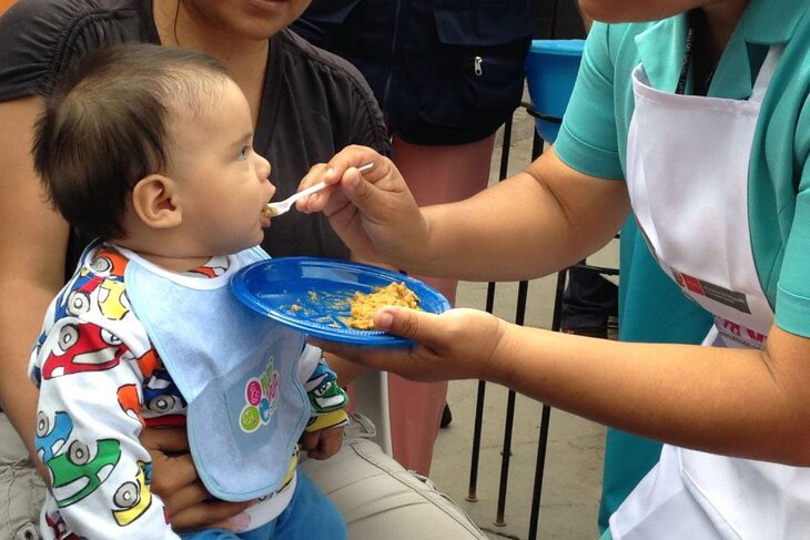 Alimentación complementaria en bebés - Mis Primeros Tres